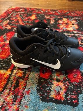 Women’s Nike Black and White Softball Cleats with Metal Spikes Hyperdiamond